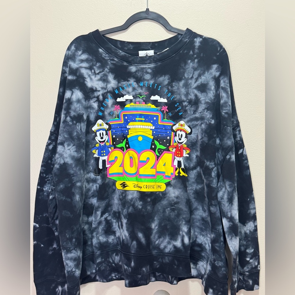 Disney Cruise Line 2024 Crewneck Sweatshirt